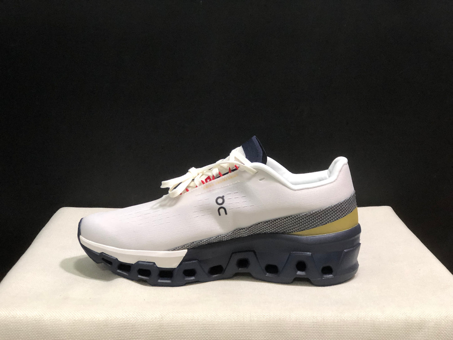 On Running Cloudmonster 2 Shock-Absorbing And Breathable Running Shoes White/Midnight