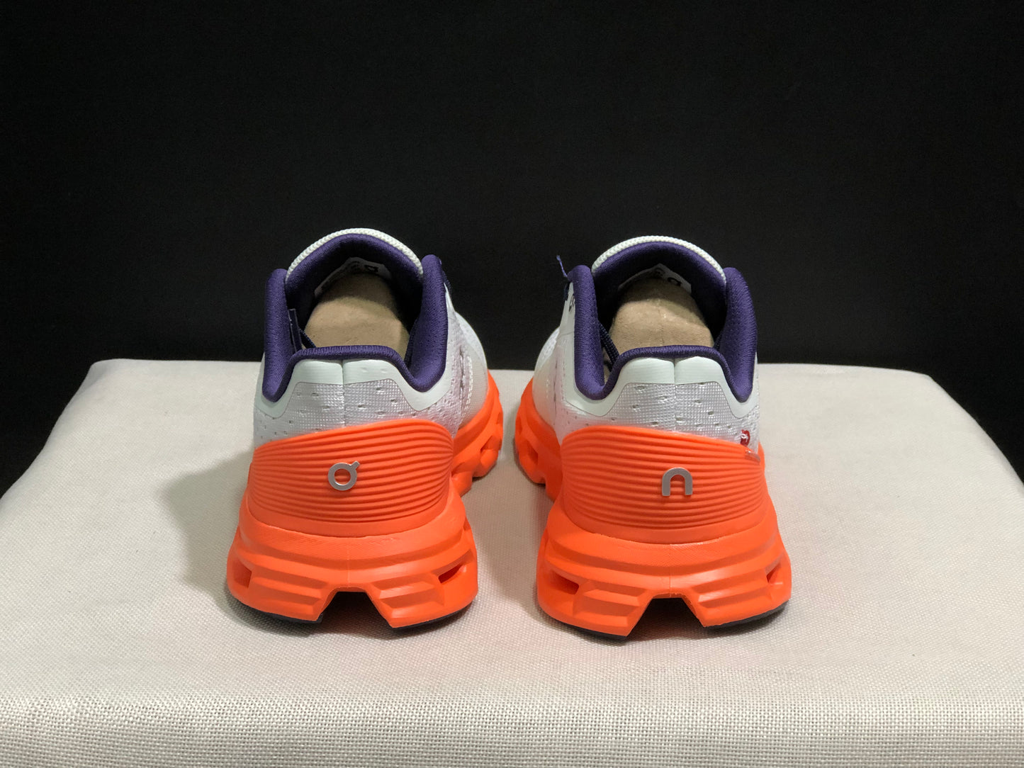 On Running Cloudstratus Shock-Absorbing And Breathable Running Shoes Light Grey/Orange