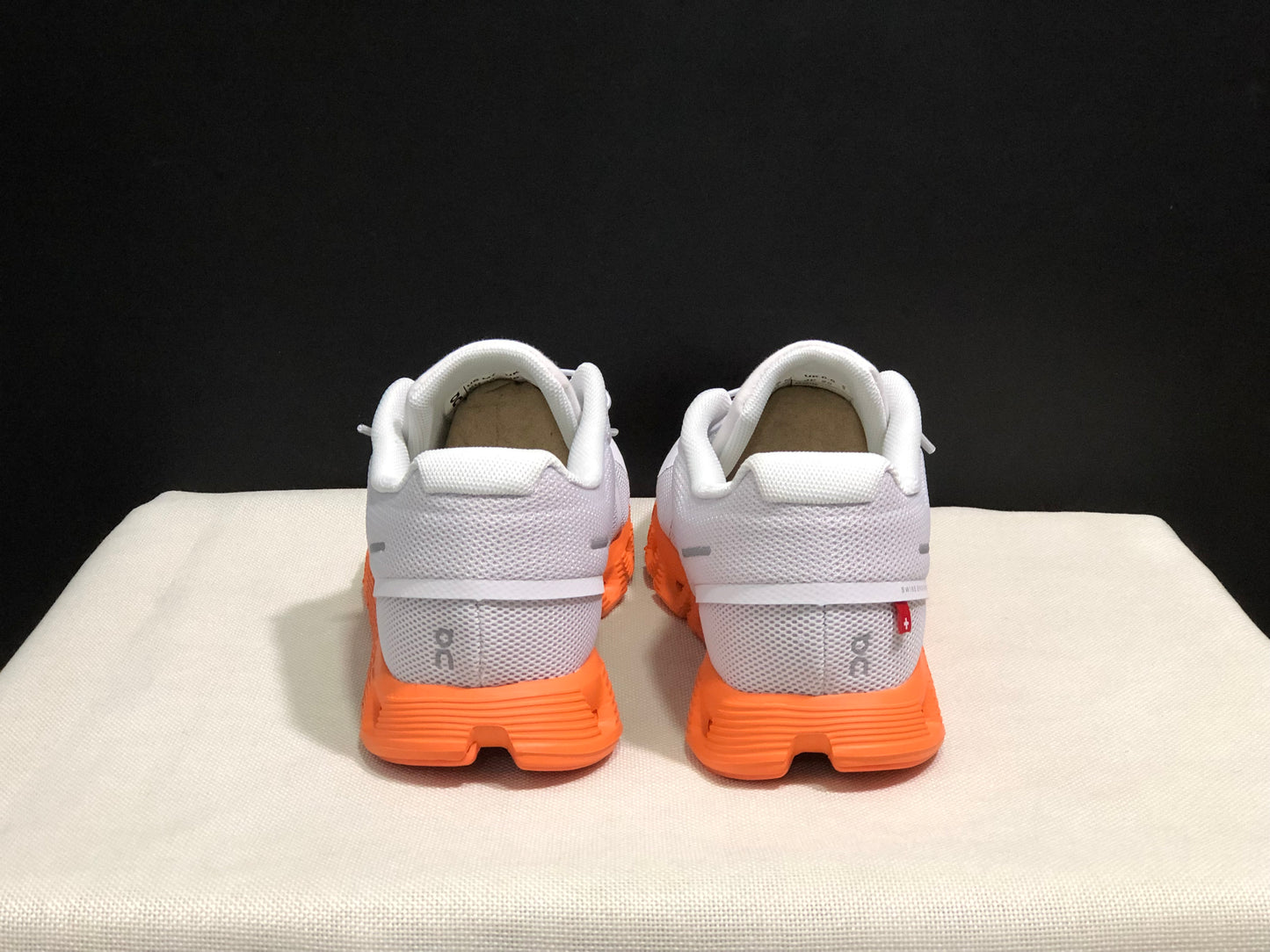 On Running Cloud 5 Lightweight Running Shoes Misty white/Orange