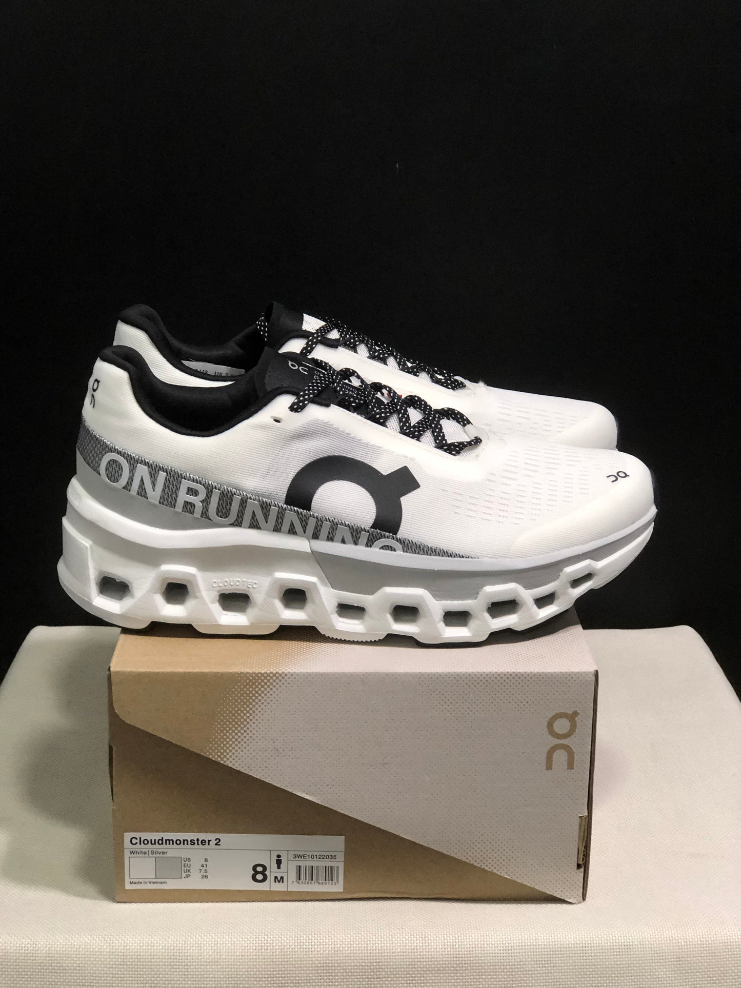 On Running Cloudmonster 2 Shock-Absorbing And Breathable Running Shoes White/Silver