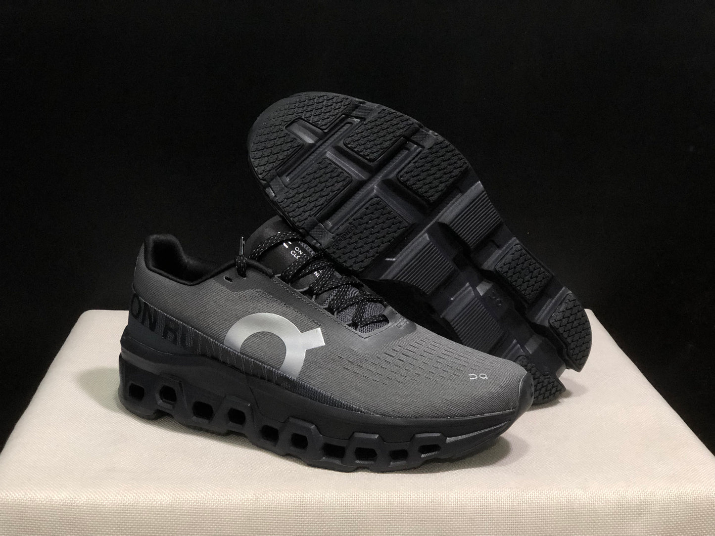 On Running Cloudmonster 2 Shock-Absorbing And Breathable Running Shoes Dark Grey/Black