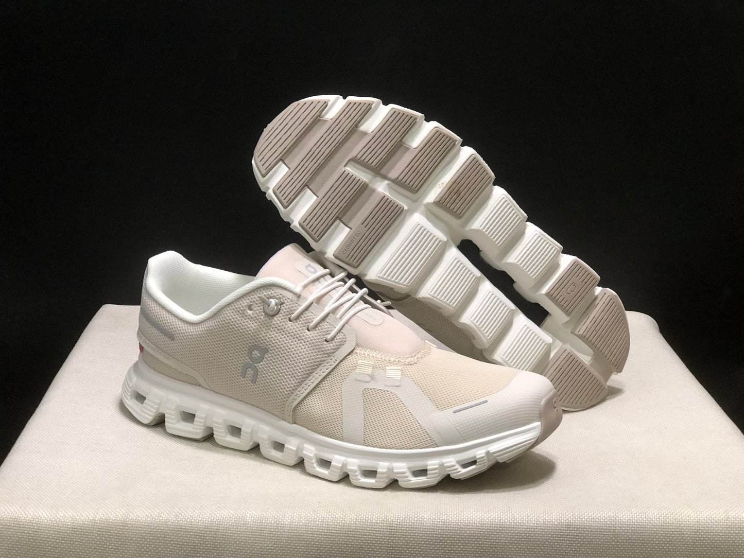 On Running Cloud 6 Casual Life Shoes Pearl White