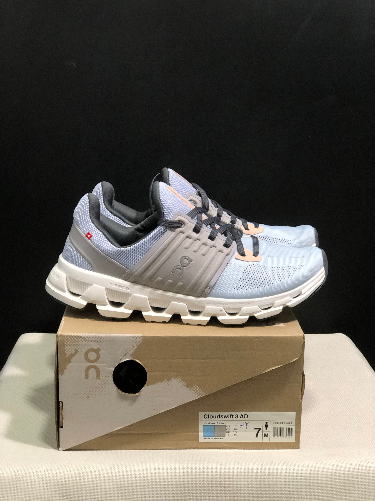 On Running Cloudswift 3 Trendy And Comfortable Running Shoes Heather/Fade