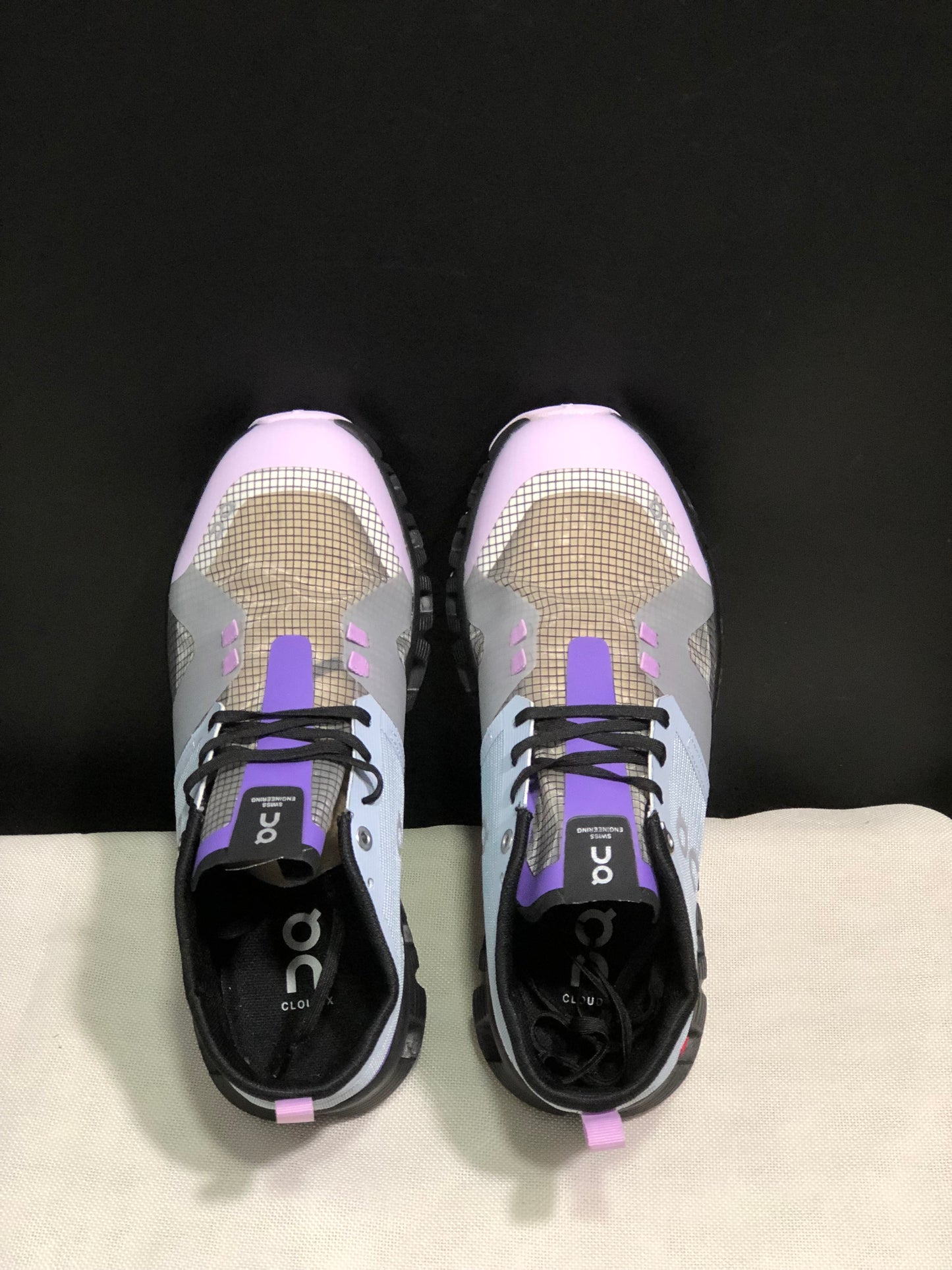 On Running Cloud X Shift Breathable And Shock-Absorbing Lightweight Running Shoes Grey/Light Purple