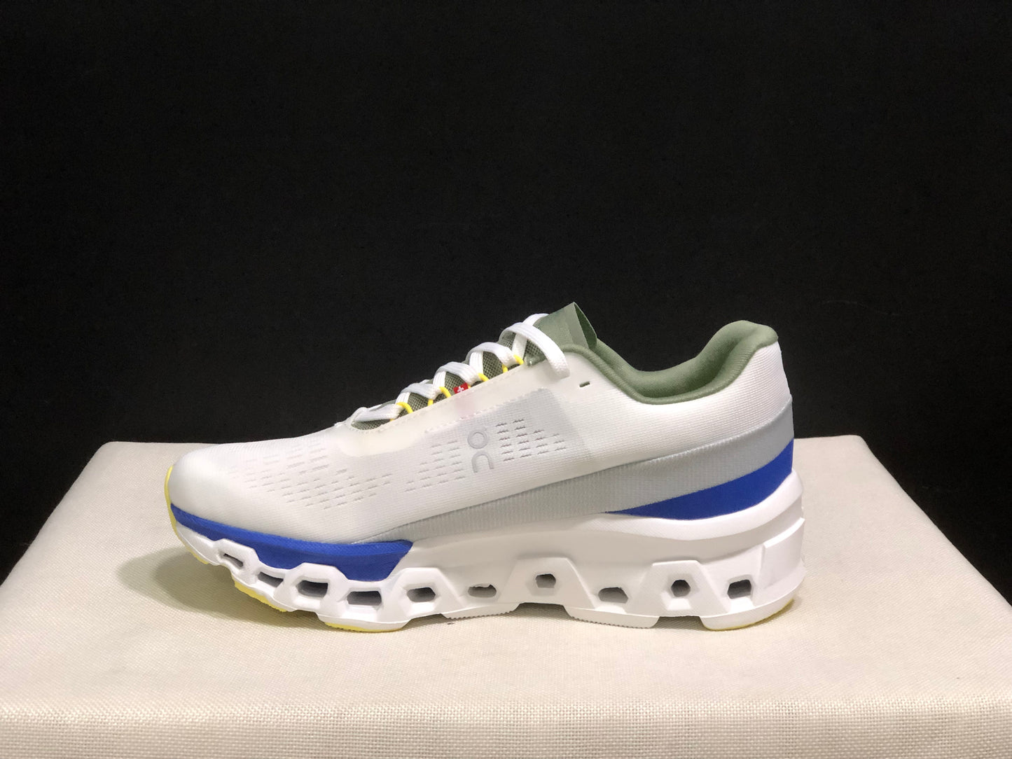 On Running Cloudmonster 2 Shock-Absorbing And Breathable Running Shoes White/Royal