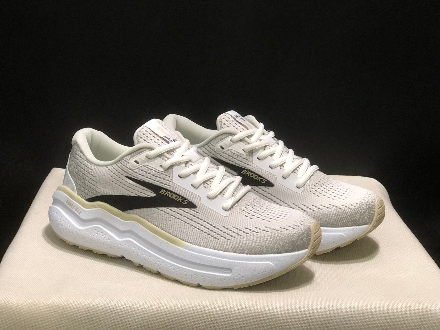 Brooks Ghost Max 2 Breathable Low-top Running Shoes Mushroom Grey