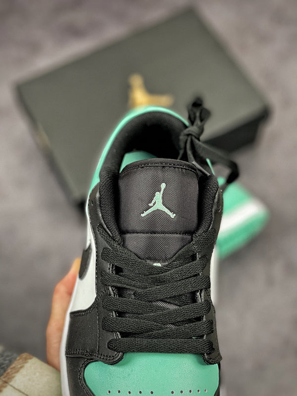 Nike Air Jordan 1 Low Verdancy Sneakers
