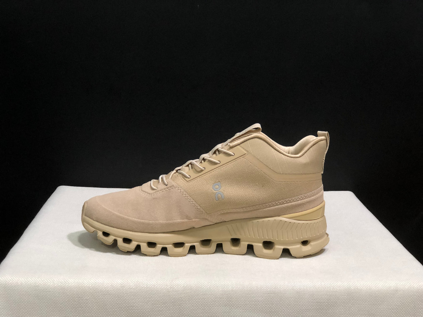 On Running Cloud Hi Edge Outdoor Training Running Shoes Light Brown