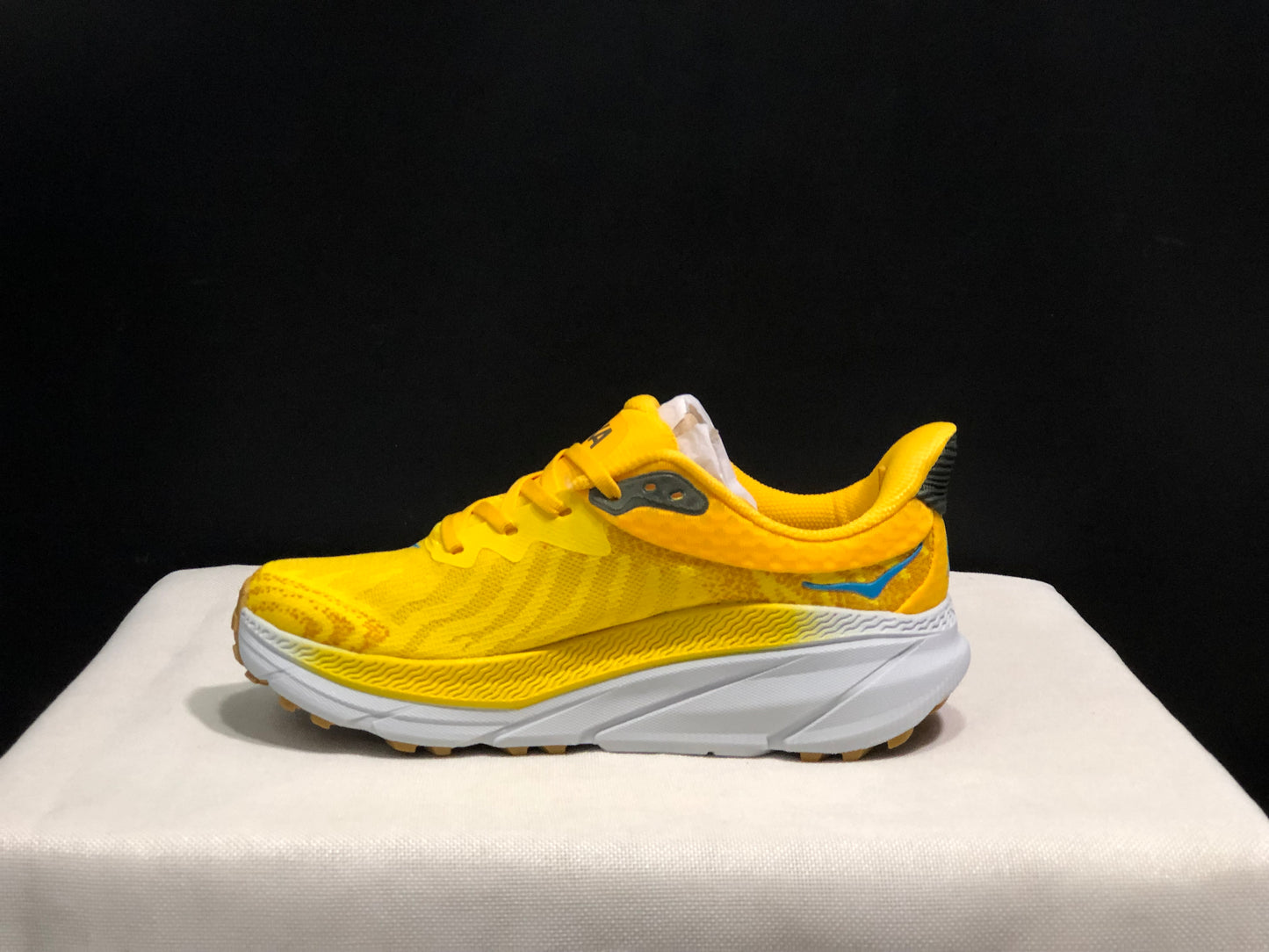Hoka One One Challenger 7 Shock-absorbing Breathable Running Shoes Sneakers Yellow