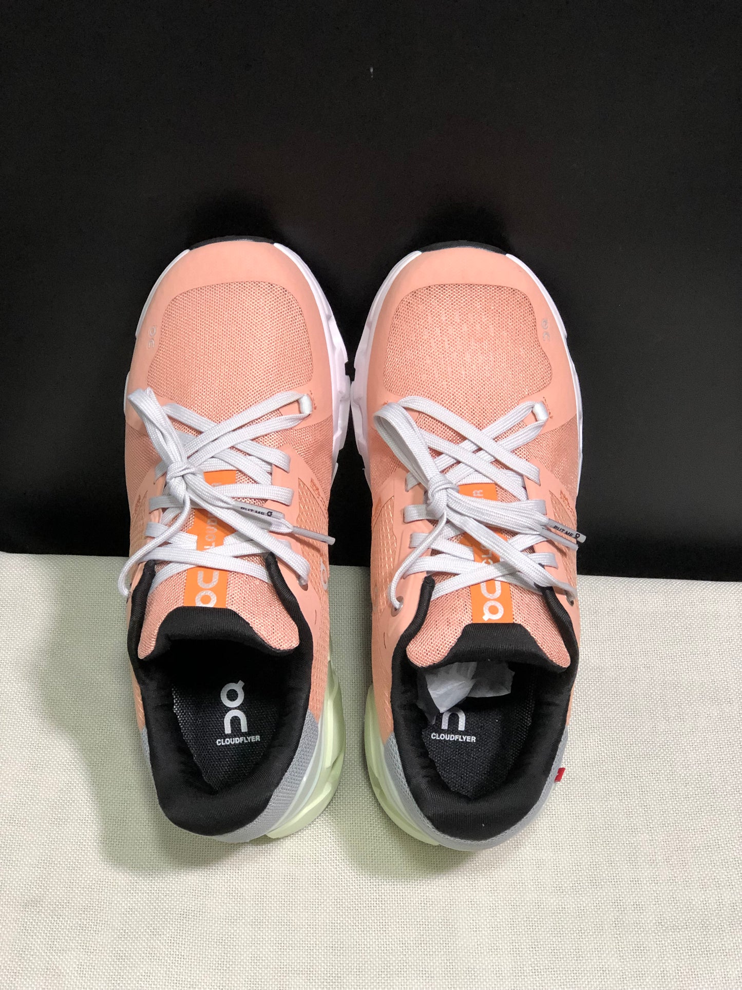 On Running Cloudflow 4 Shock-Absorbing And Wear-Resistant Running Shoes Peach/Aloe