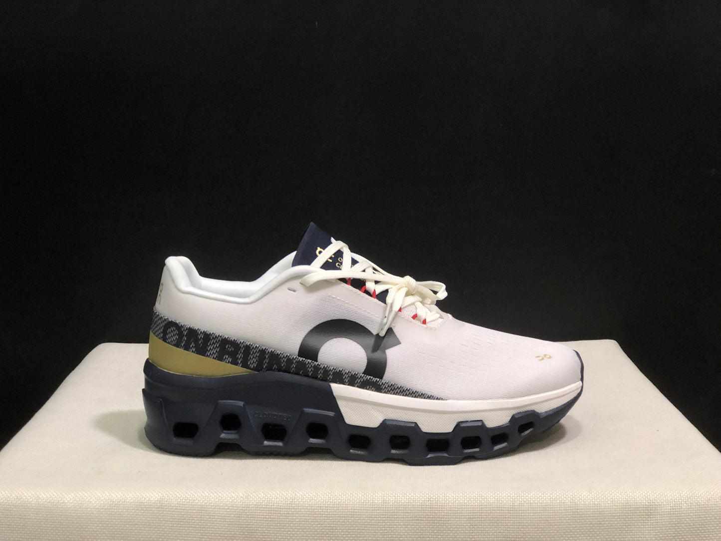 On Running Cloudmonster 2 Shock-Absorbing And Breathable Running Shoes White/Midnight