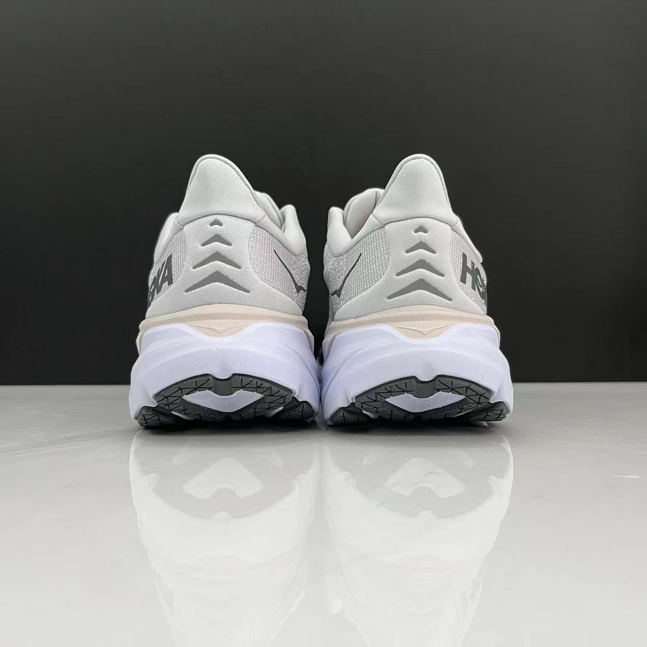 Hoka One One Clifton 8 Fashion Shoes Shock-absorbing Sneakers Light Gray