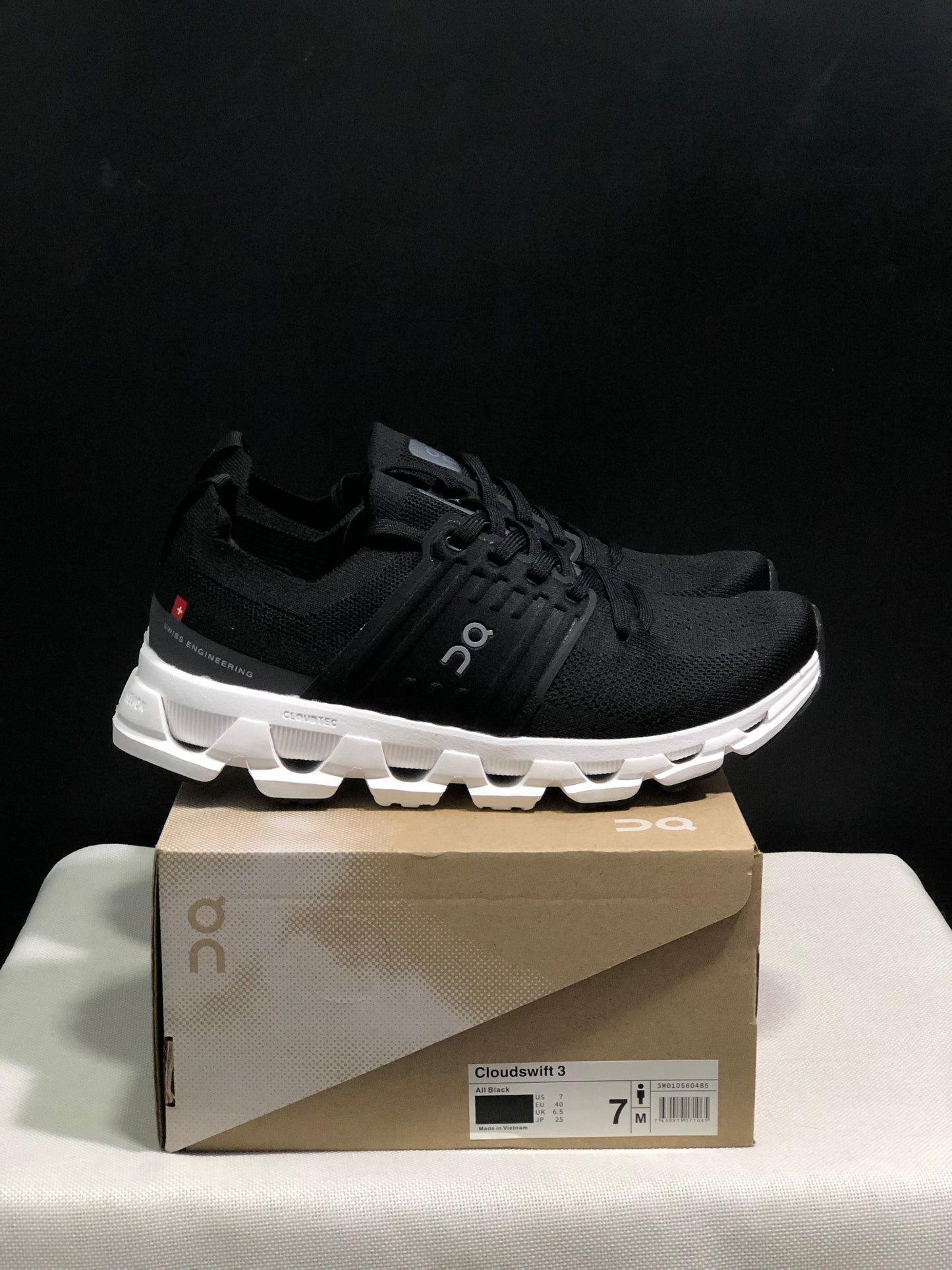 On Running Cloudswift 3 Trendy And Comfortable Black Running Shoes