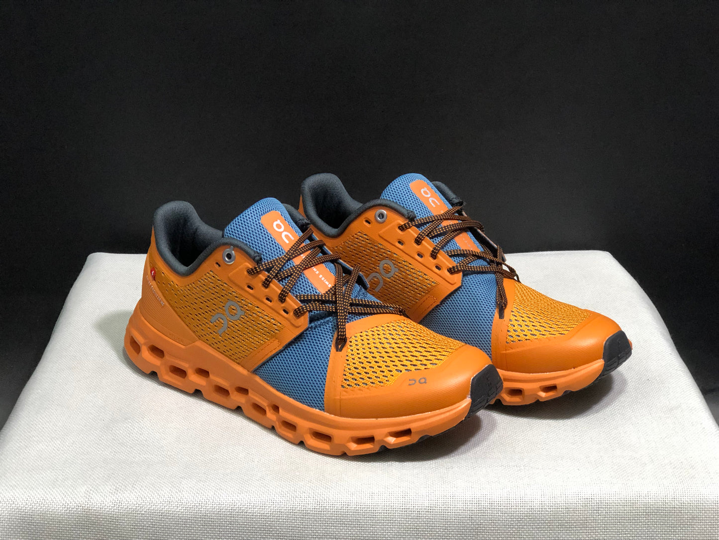 On Running Cloudstratus Shock-Absorbing And Breathable Running Shoes Orange/Blue