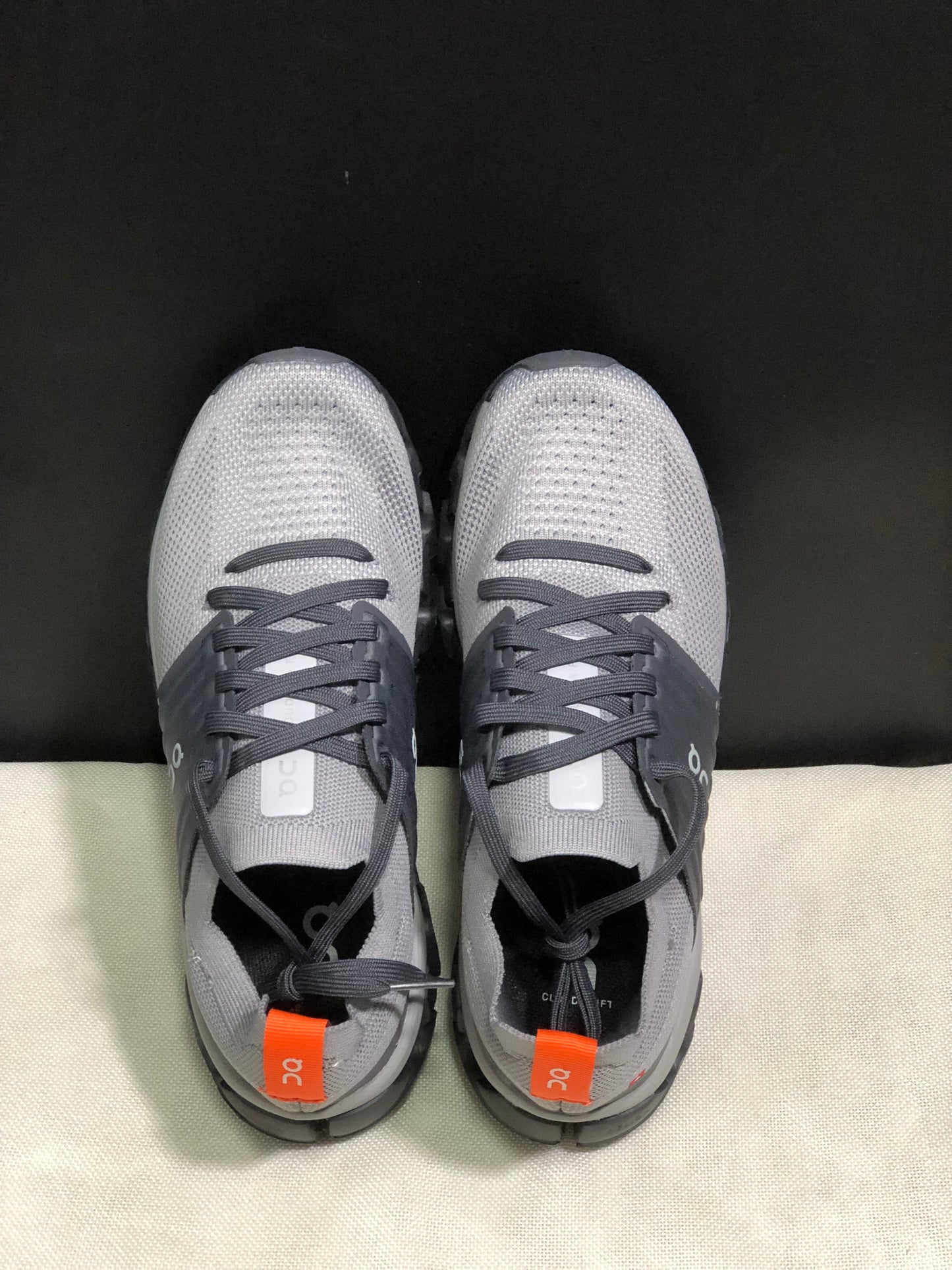 On Running Cloudswift 3 Trendy And Comfortable Running Shoes Grey