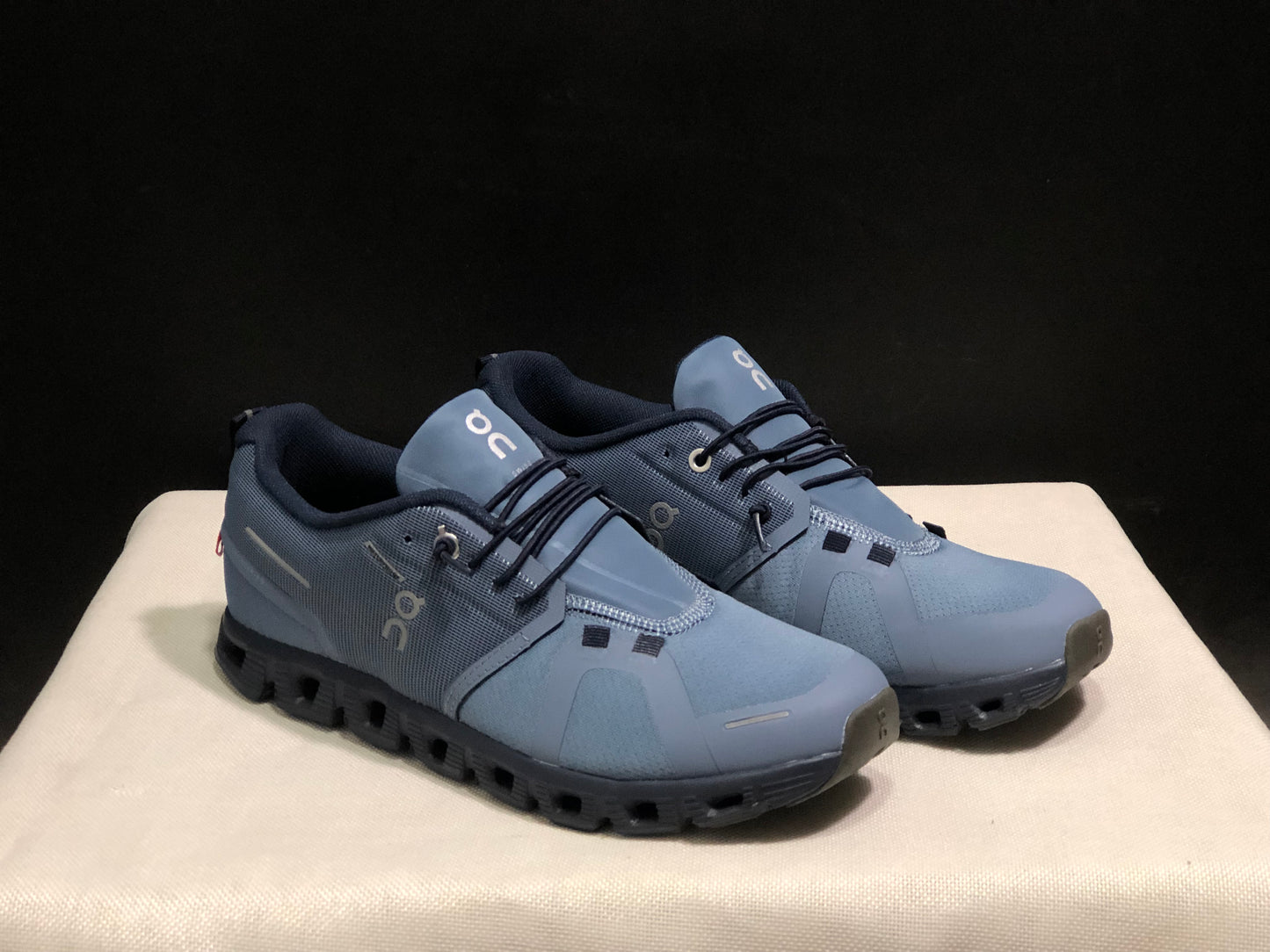 On Running Cloud 5 Lightweight Midnight Blue Running Shoes