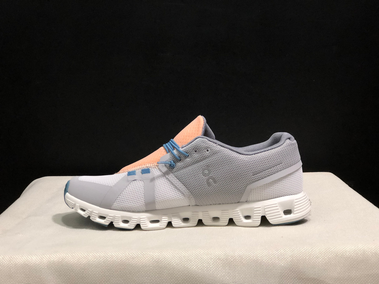 On Running Cloud 5 Lightweight Running Shoes Clacial Grey/Light Orange