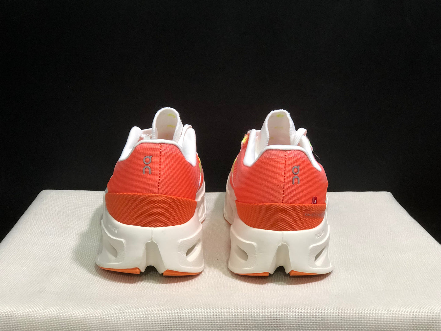 On Running Cloudeclipse Soft And Comfortable Running Shoes Flame/Ivory