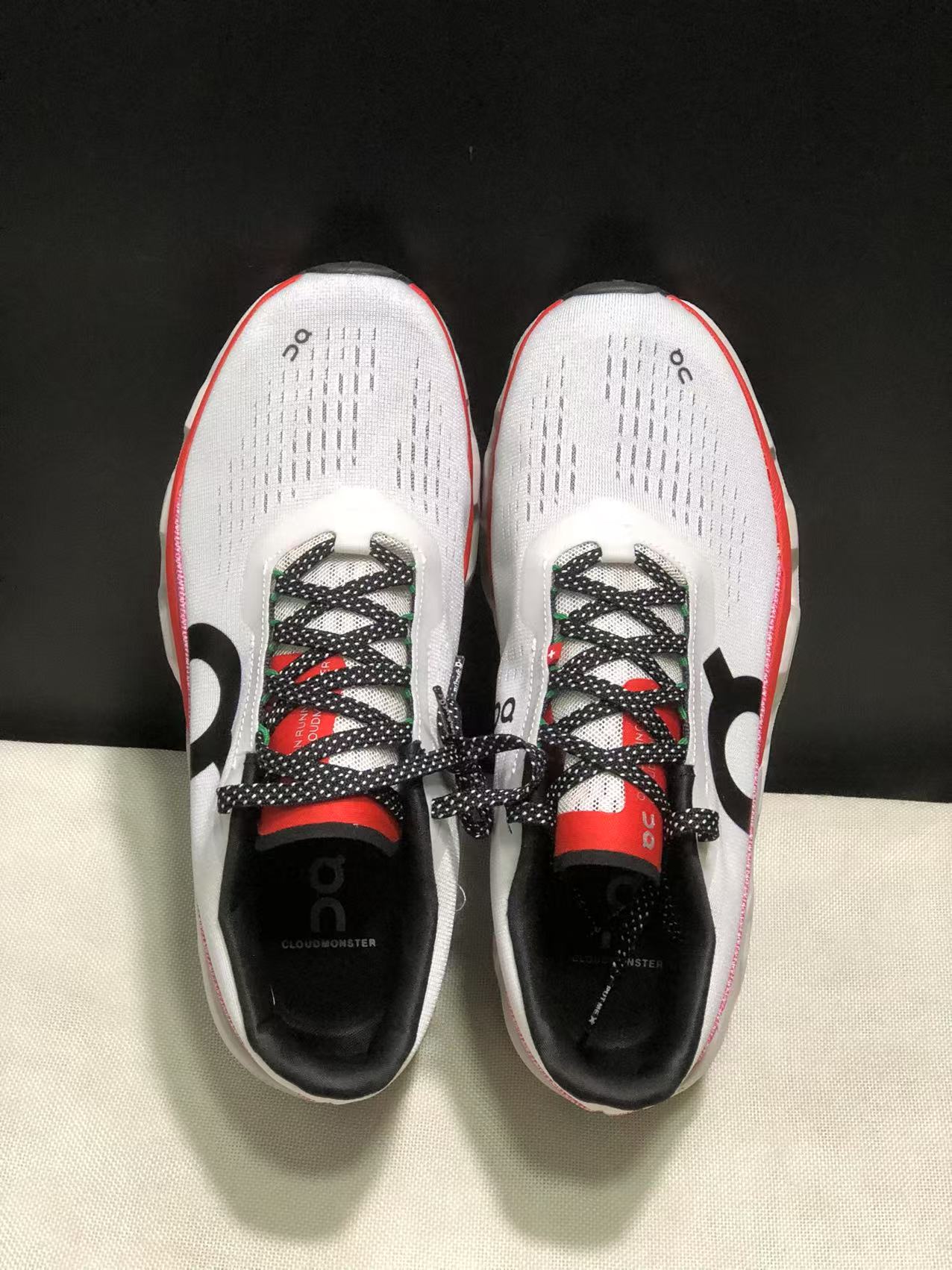 On Running Cloudmonster 2 Shock-Absorbing And Breathable Running Shoes Grayish-White/Rose