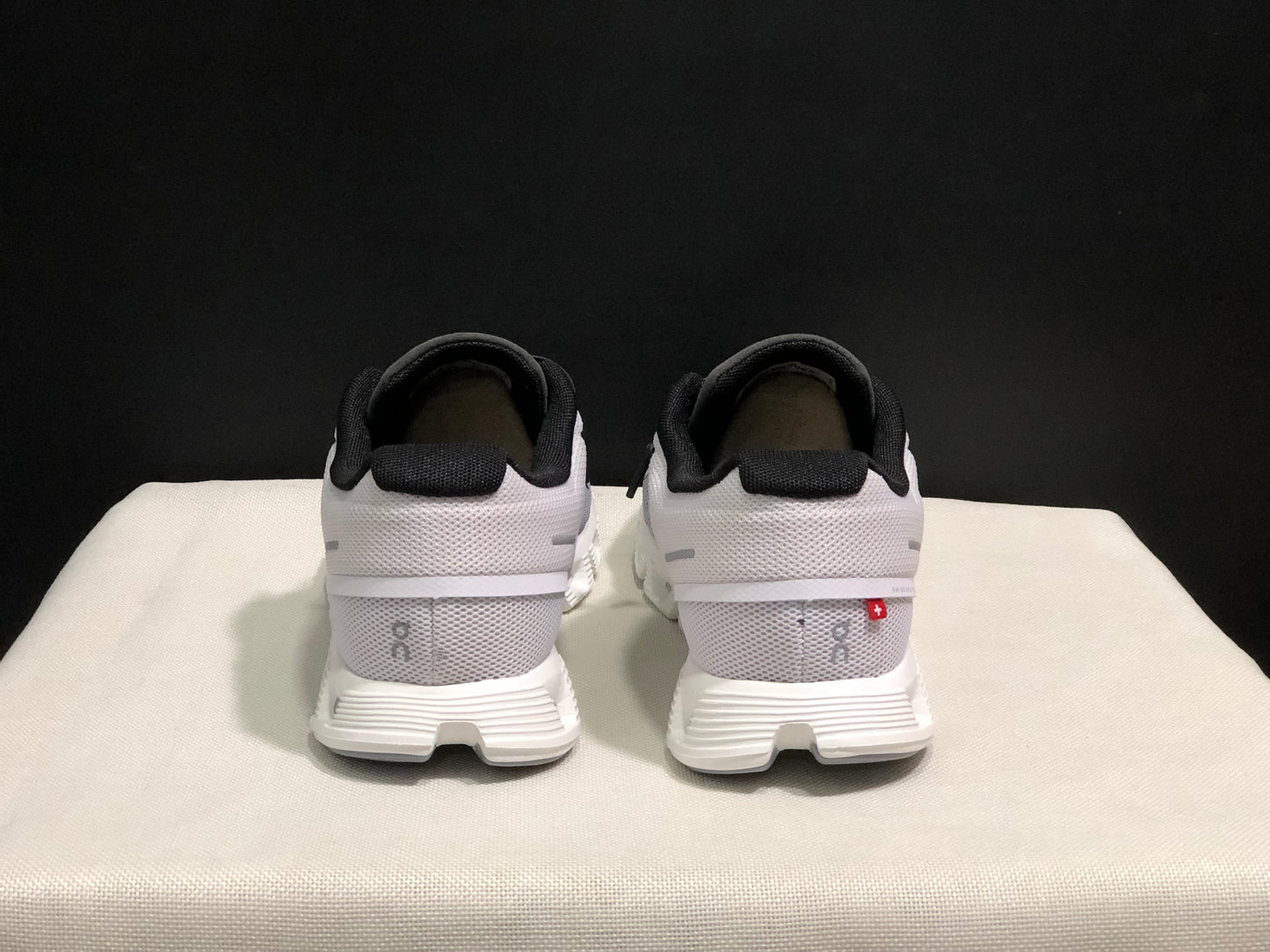 On Running Cloud 5 Lightweight Running Shoes Ivory White/Wolf Grey