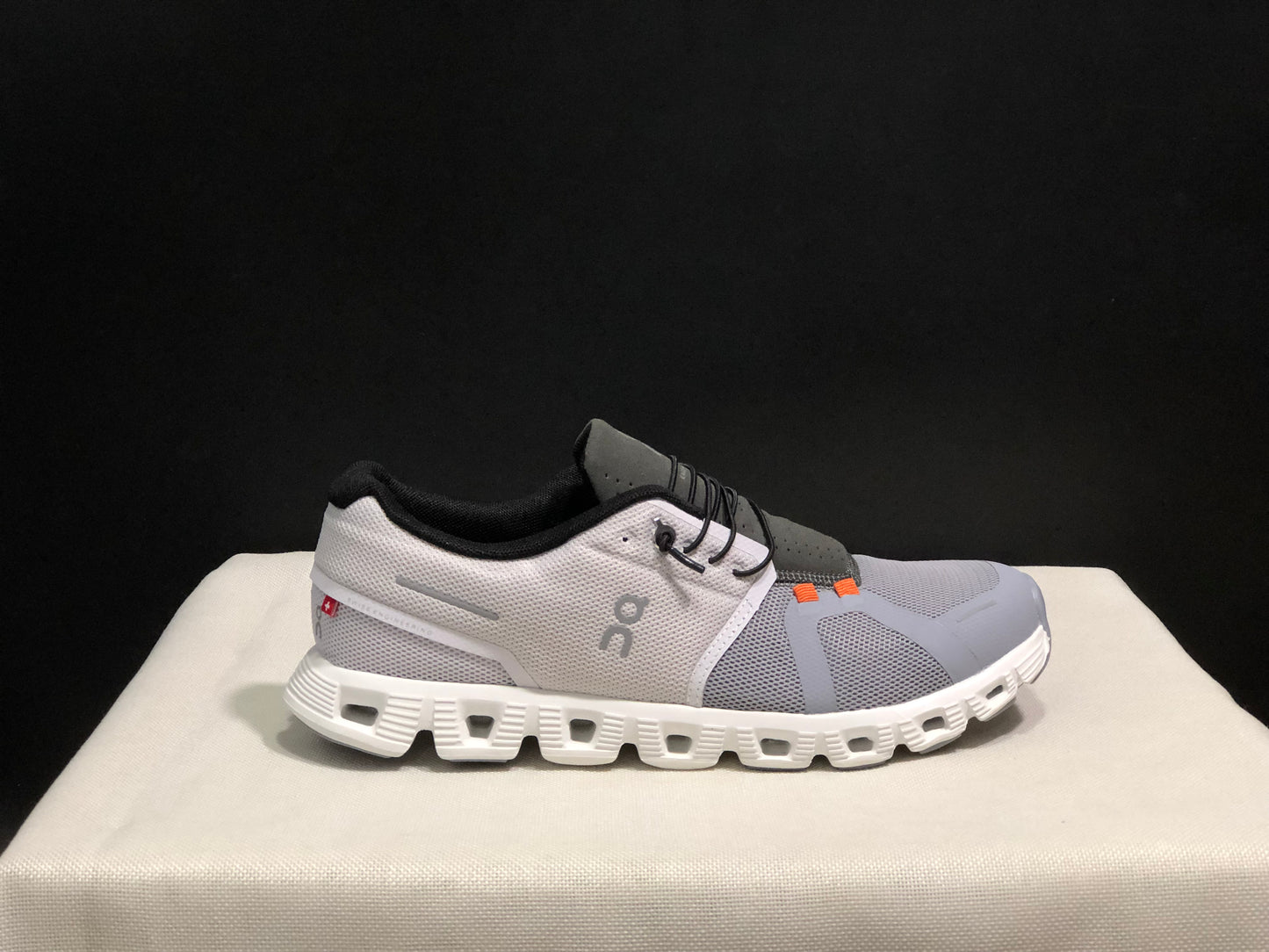 On Running Cloud 5 Lightweight Running Shoes Ivory White/Wolf Grey