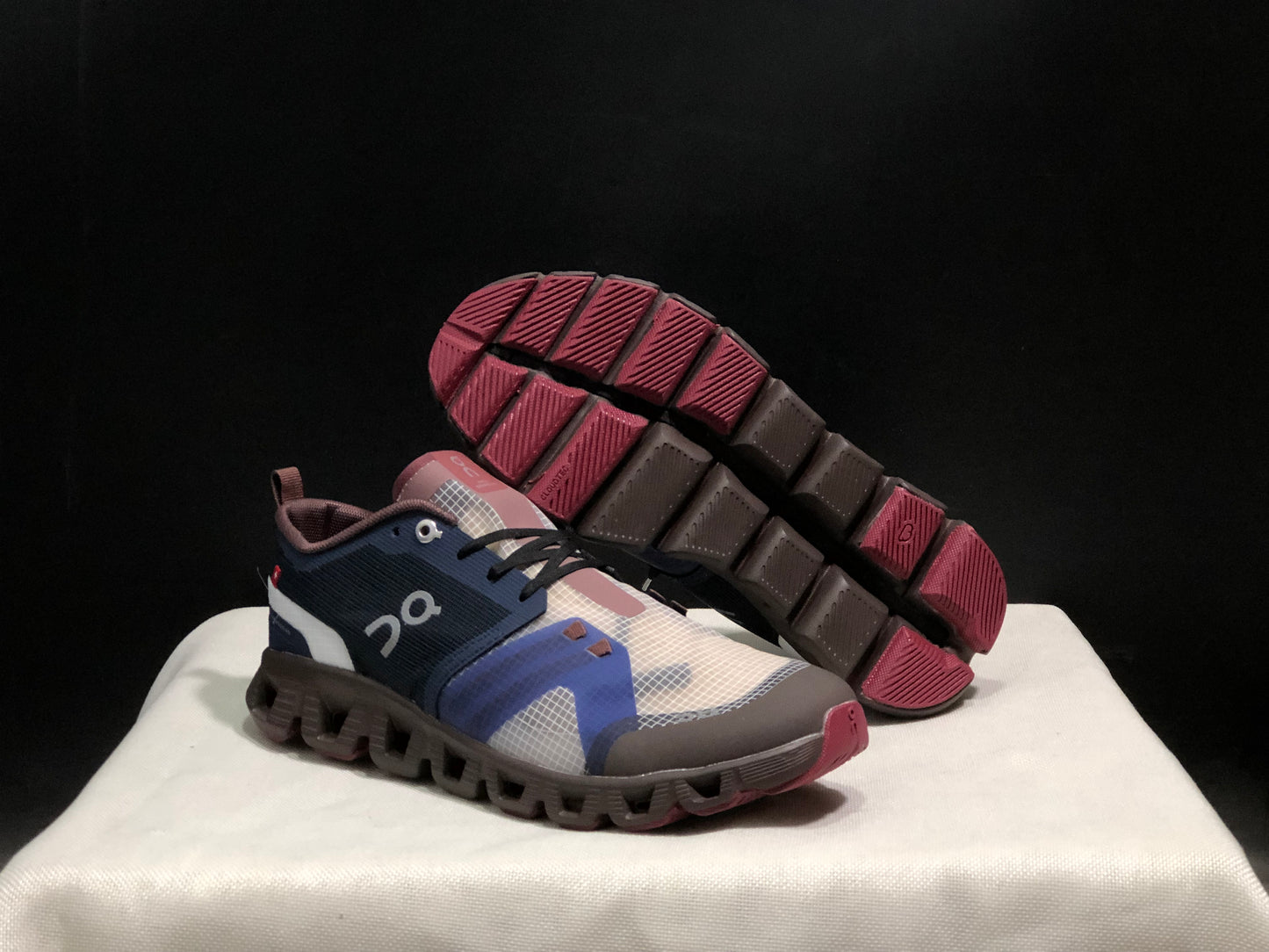 On Running Cloud X Shift Breathable And Shock-Absorbing Lightweight Running Shoes Black Ink/Cherry Red