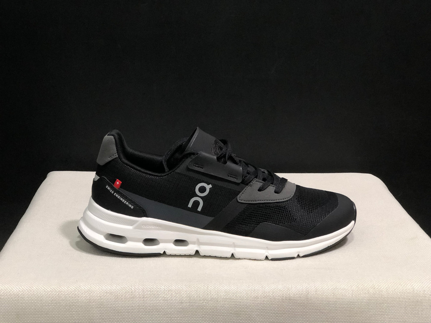 On Running Cloudrift Comfortable And Versatile Sports Casual Shoes Black/White