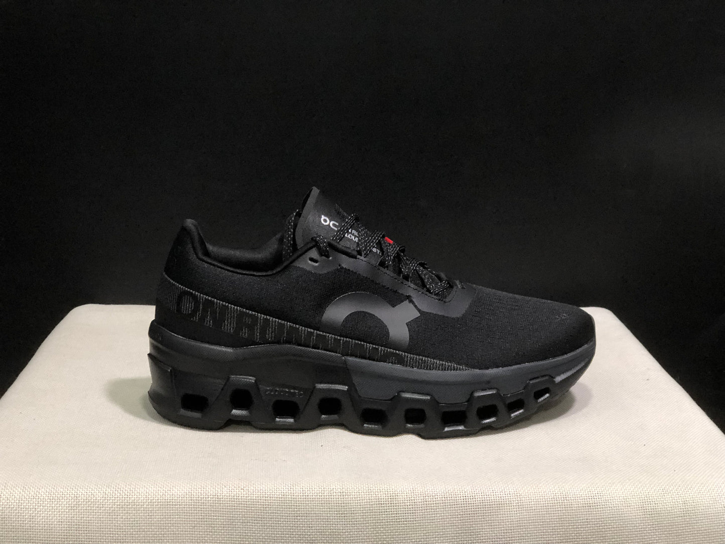 On Running Cloudmonster 2 Shock-Absorbing And Breathable Running Shoes Black