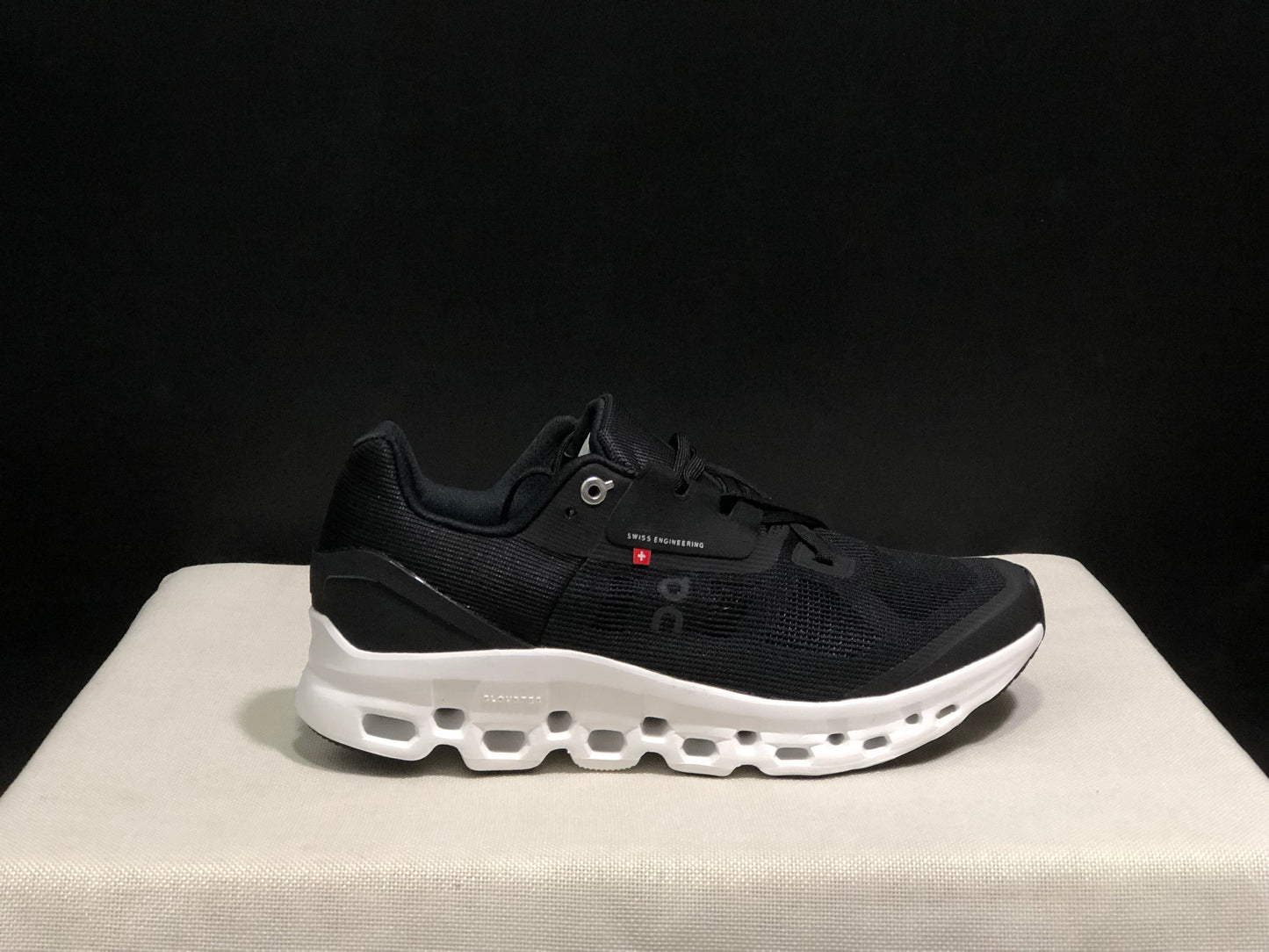 On Running Cloudstratus Breathable Support Running Shoes Black/White