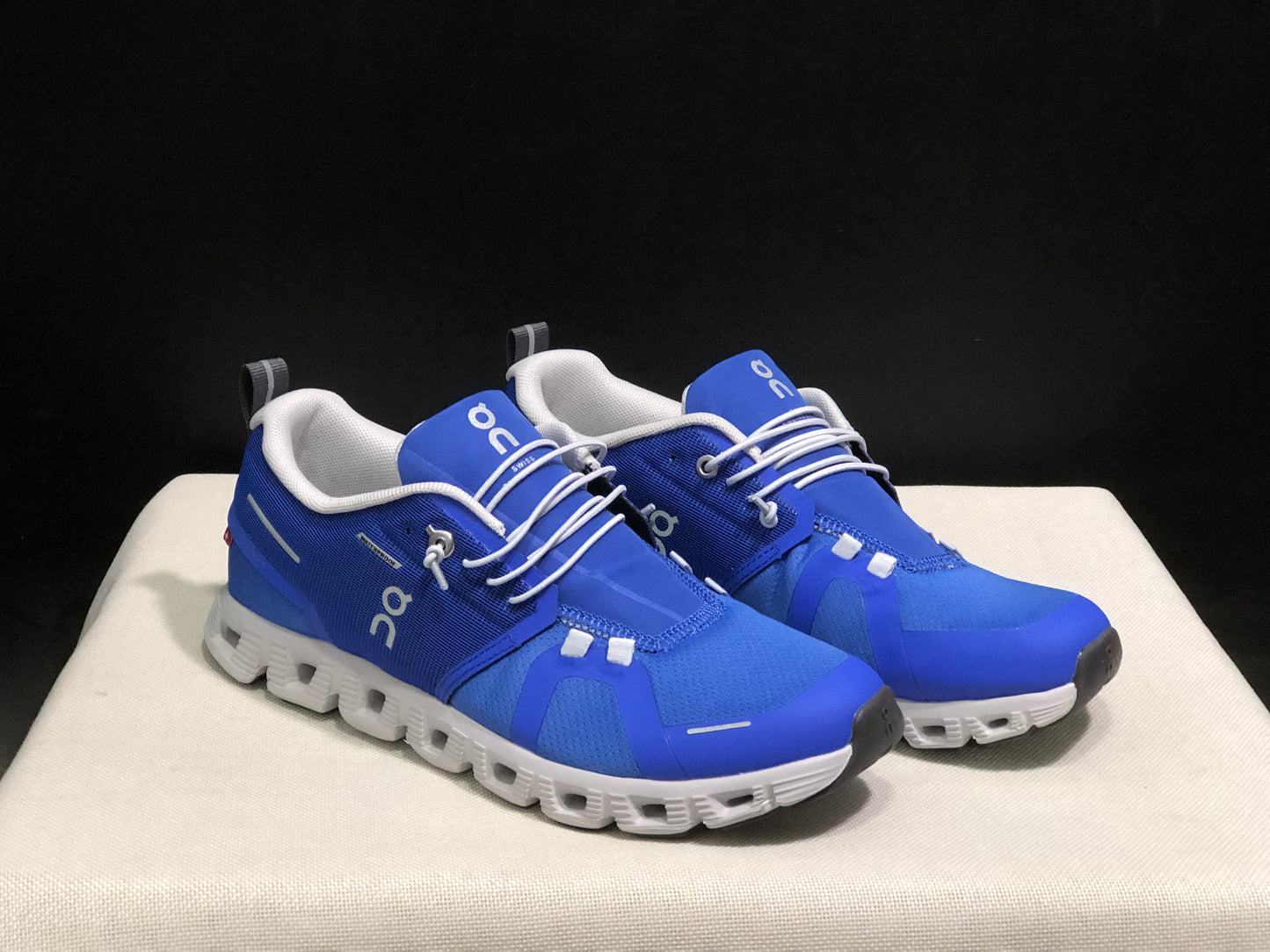 On Running Cloud 5 Lightweight Running Shoes Sapphire Blue