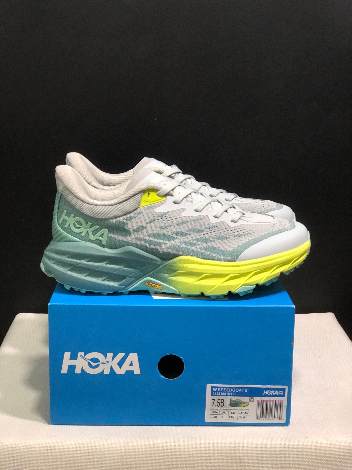 Hoka One One Speedgoat 5 Trail Running Shoes Sneakers Silver