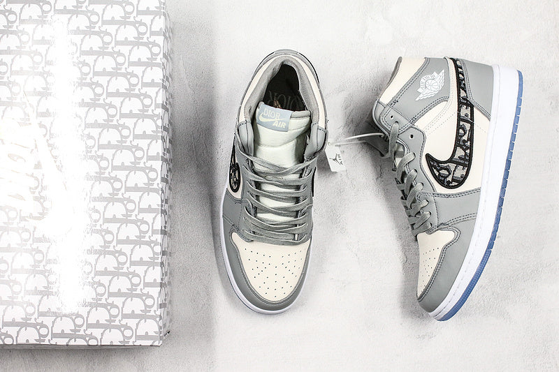 Nike Air Jordan 1 High-top Wolf Grey Sneakers Dior Joint Edition