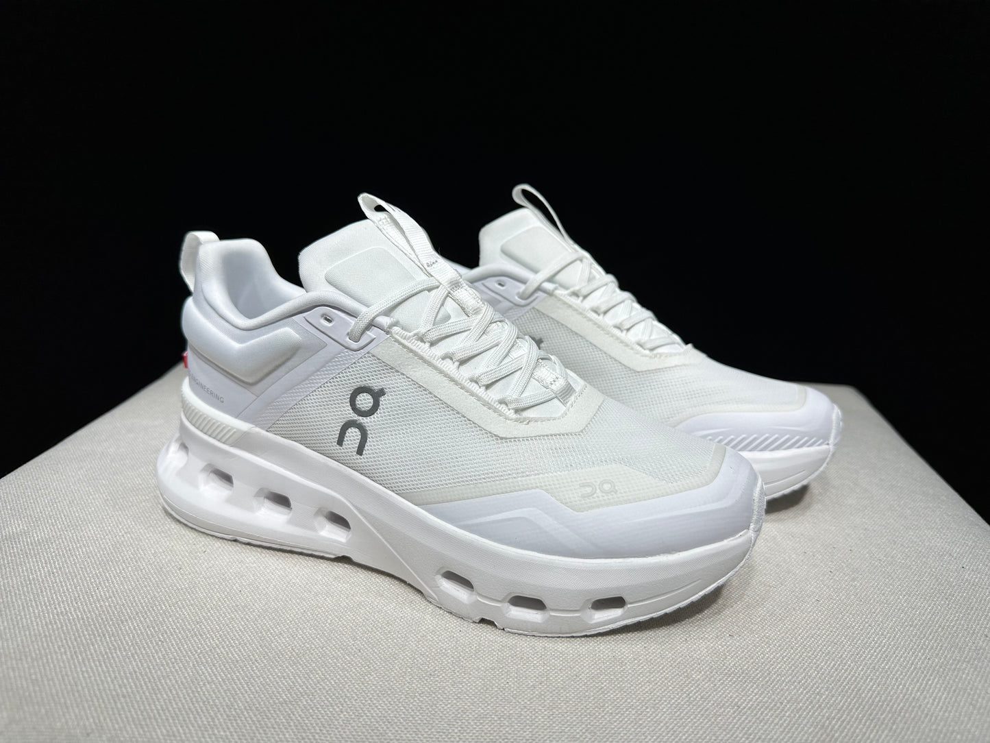 On Running Cloudnova X Comfortable Anti-Slip White Running Shoes