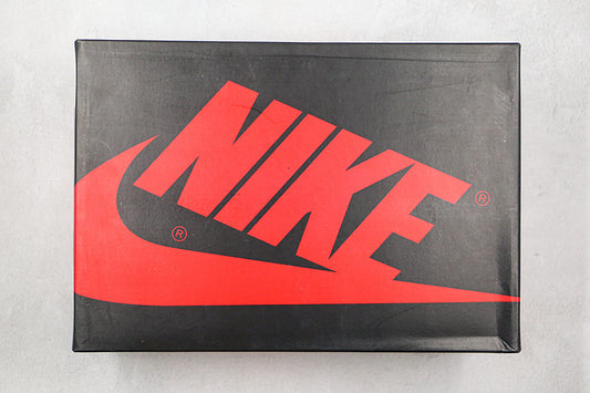 Nike Air Jordan 1 Retro High CO.JP Midnight Navy Sneakers