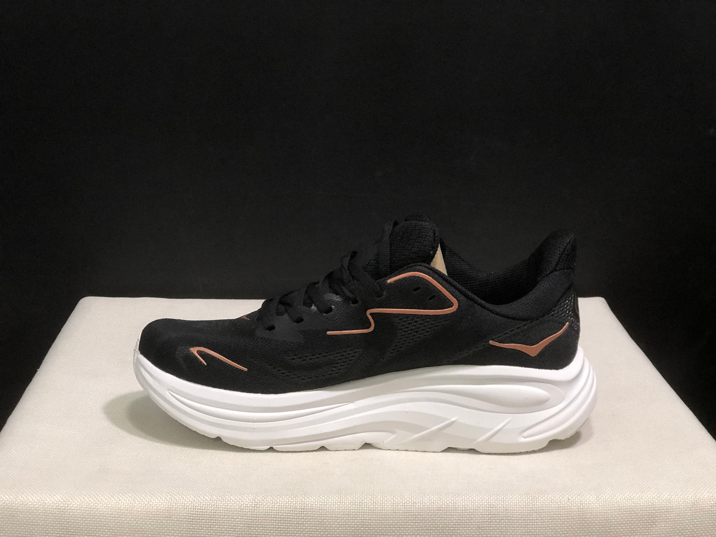 Hoka One One Clifton 10 Fashion Shoes Sneakers Black/White