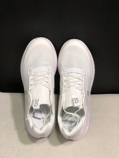 On Running Cloudnova Flux Comfortable Running Shoes All White