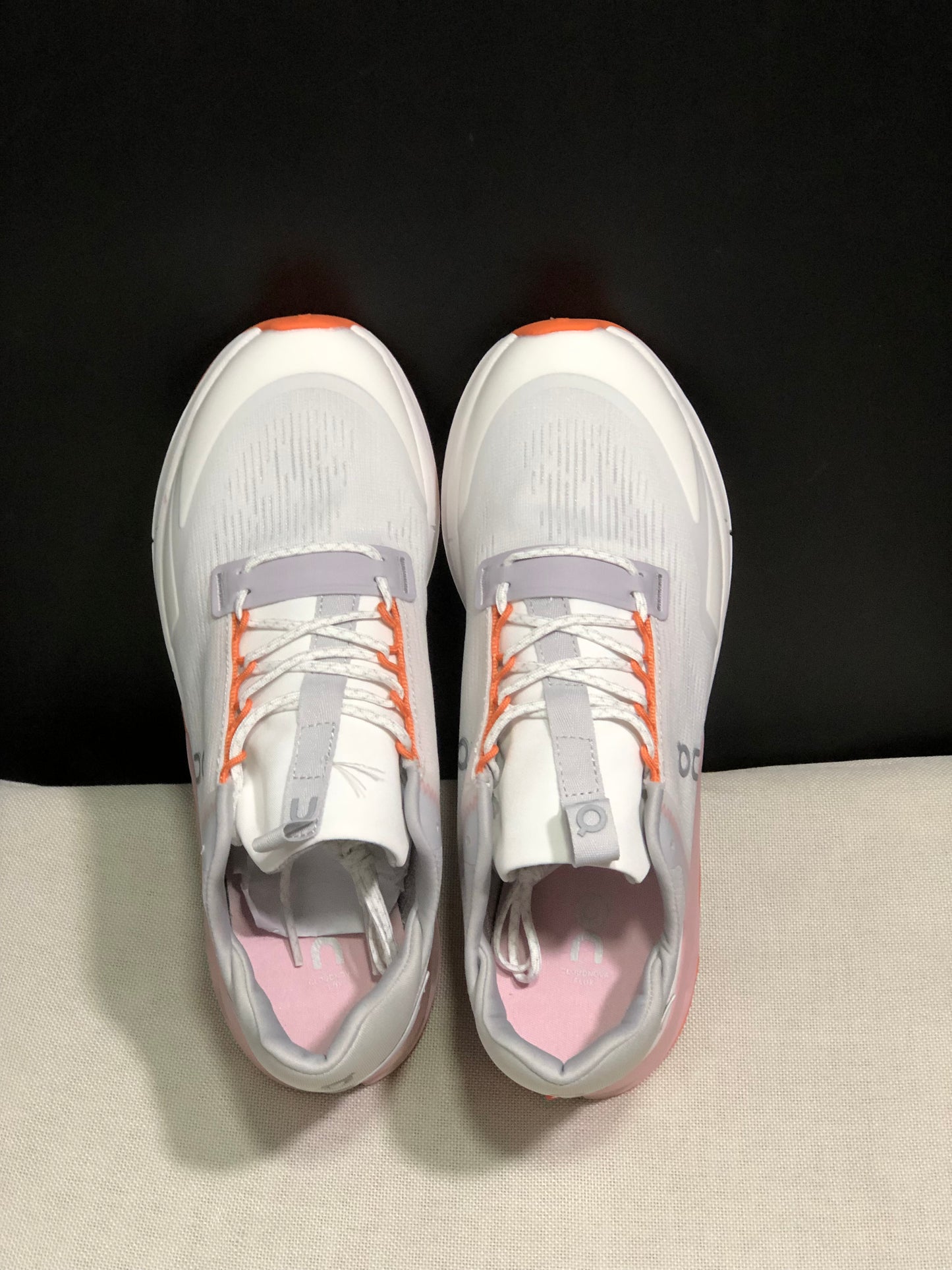 On Running Cloudnova Flux Comfortable Running Shoes White/Pink