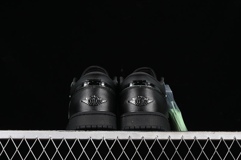 Nike Air Jordan 1 Low Black Cat Pure Black Sneakers
