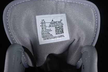 Nike Air Jordan 1 Mid SE Black Light Smoke Grey Sneakers