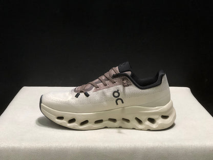 On Running Cloudtilt Durable Casual Life Shoes Ivory/Light Brown