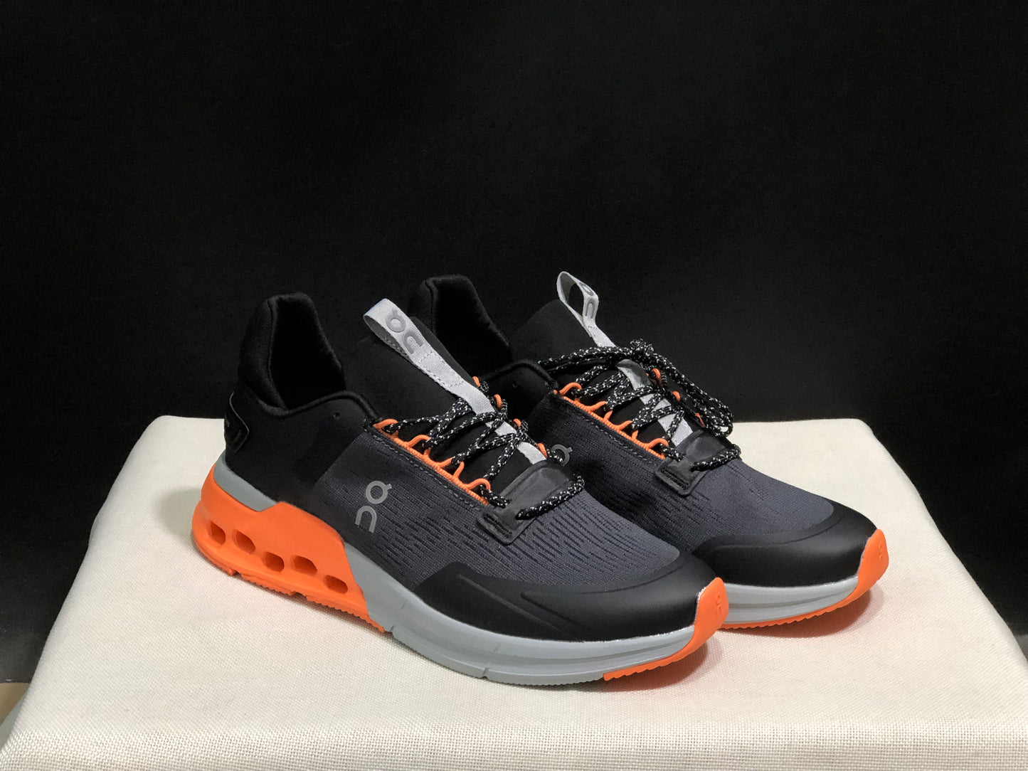 On Running Cloudnova Flux Comfortable Running Shoes Black/Flame