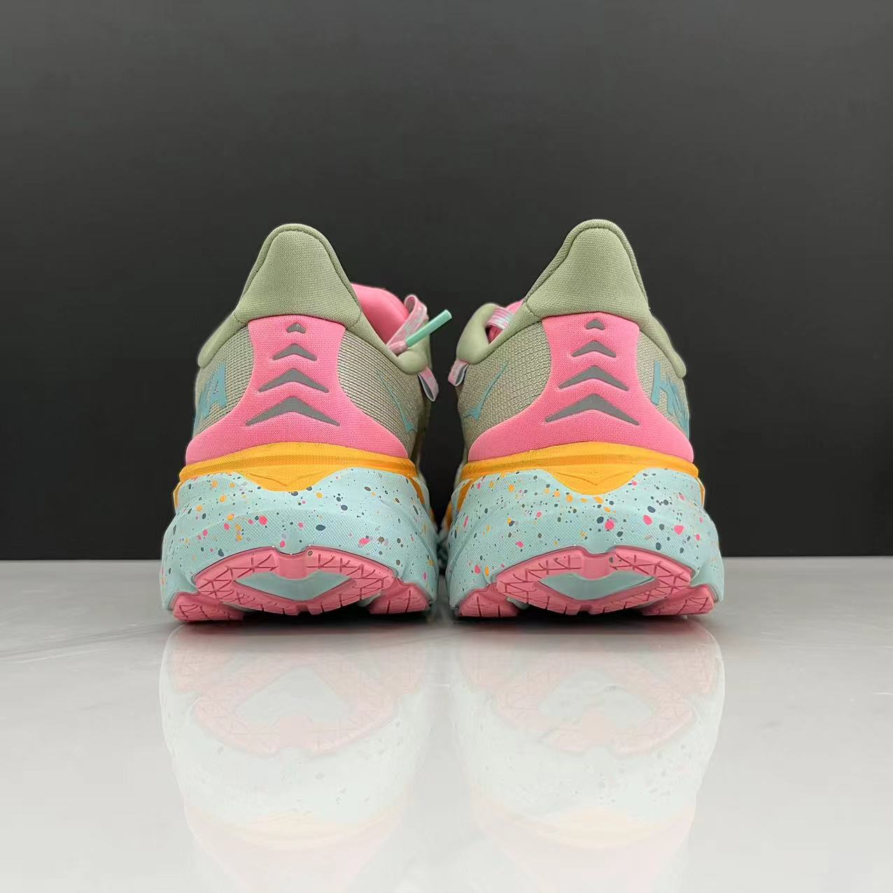 Hoka One One Clifton 8 Fashion Shoes Shock-absorbing Sneakers Light Green