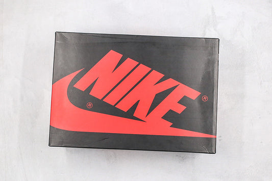 Nike Air Jordan 1 Retro High-Top Purple/White Sneakers