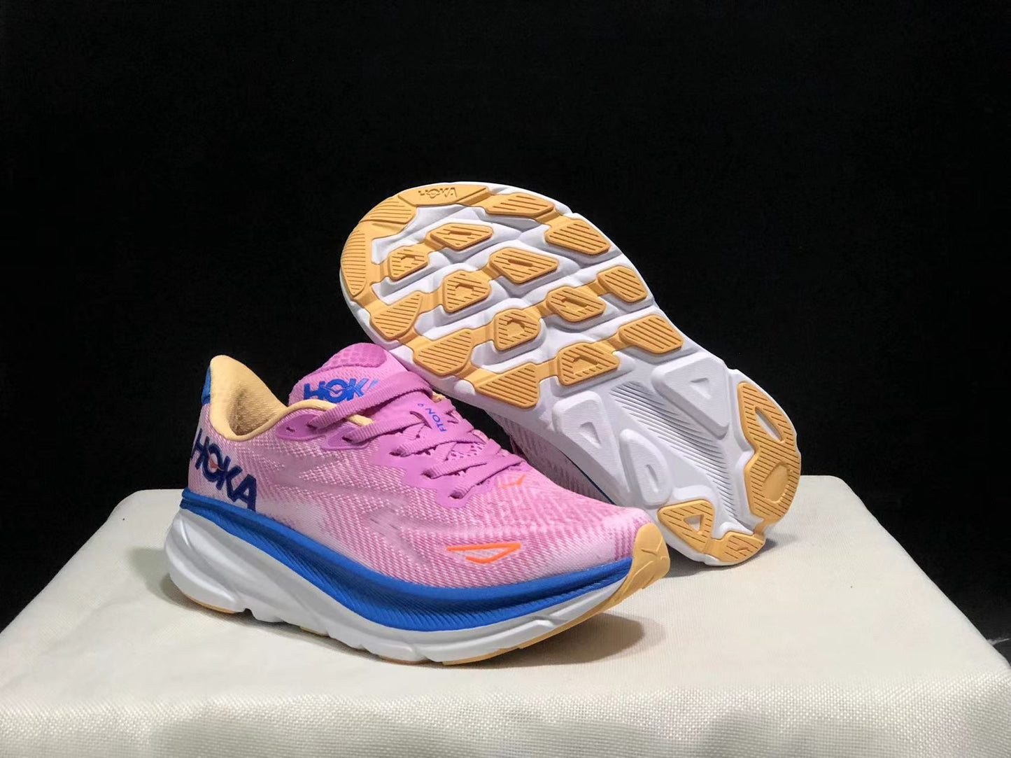 Hoka One One Clifton 9 Running Shoes Athletic Shoes Sneakers Pink