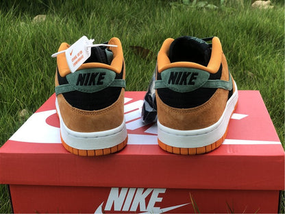 Nike Dunk SP Retro 2020 Low Ceramic Orange Sneakers