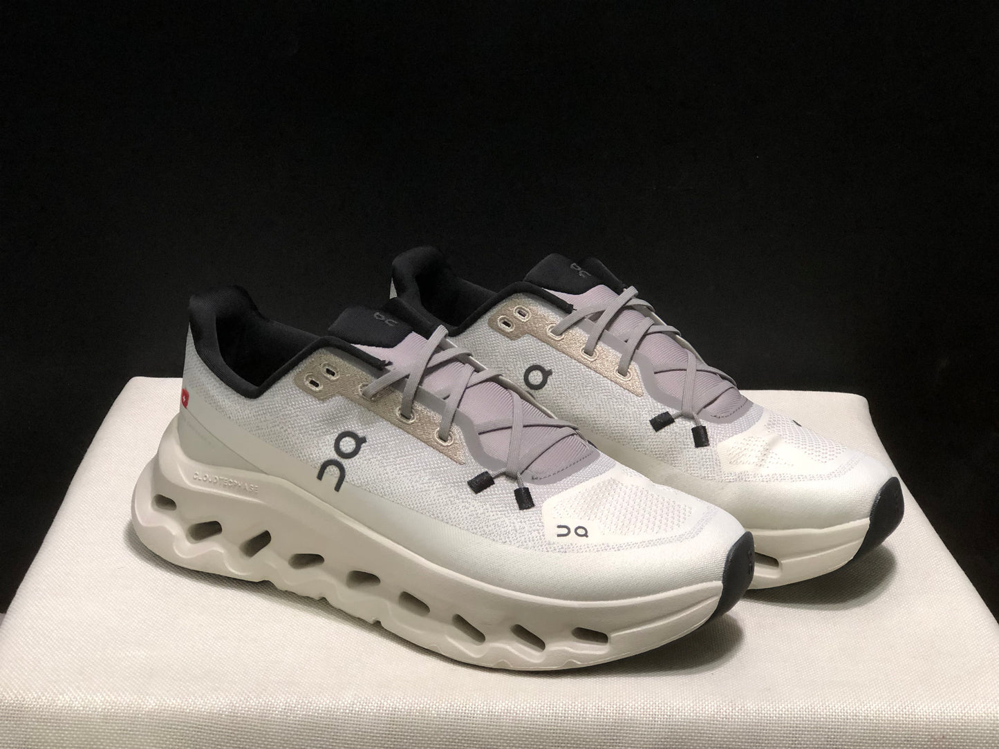 On Running Cloudtilt Durable Casual Life Shoes Ivory/Light Grey
