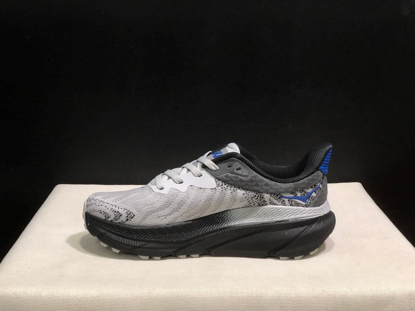 Hoka One One Challenger 7 Shock-absorbing Breathable Running Shoes Sneakers White/Black