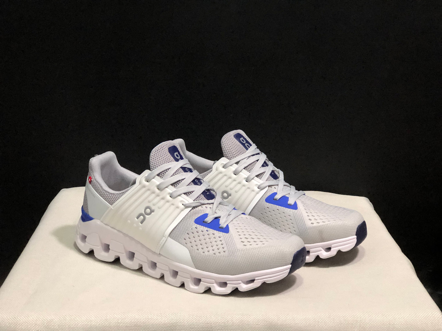 On Running Cloudswift Cushioning Running Shoes Light Grey/Ivory