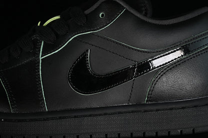 Nike Air Jordan 1 Low Black Cat Pure Black Sneakers