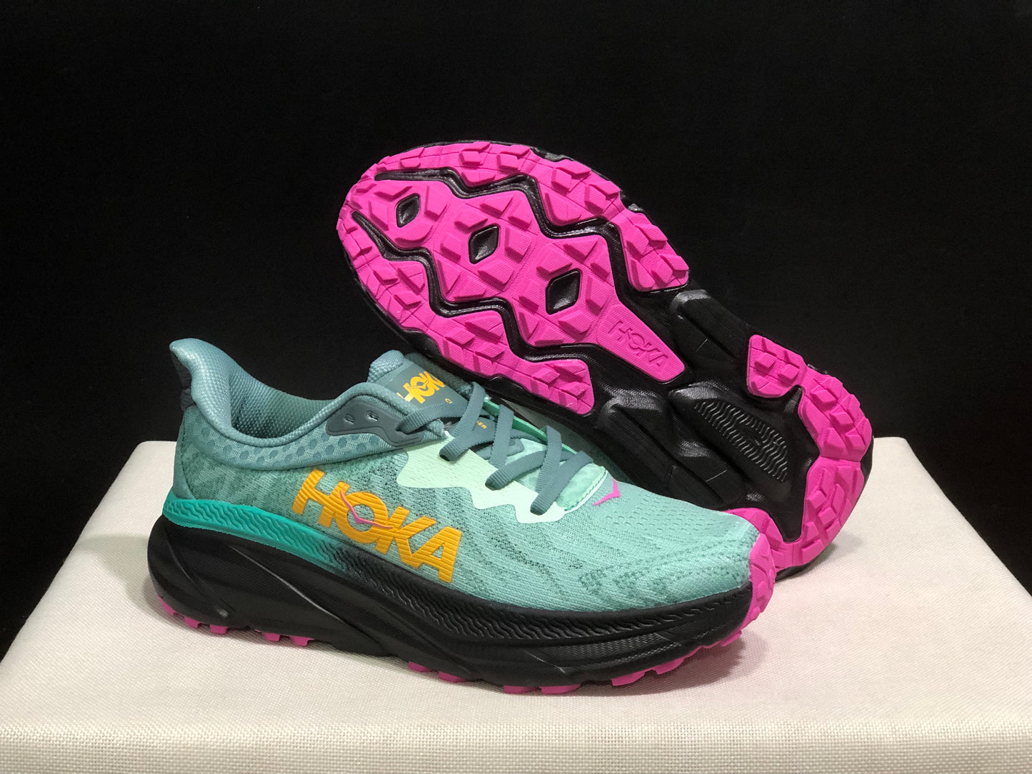 Hoka One One Challenger 7 Shock-absorbing Breathable Running Shoes Teal Sneakers